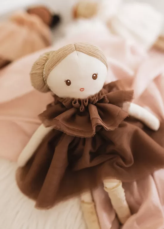 Mrs Ertha Lelle - Maggie Lu