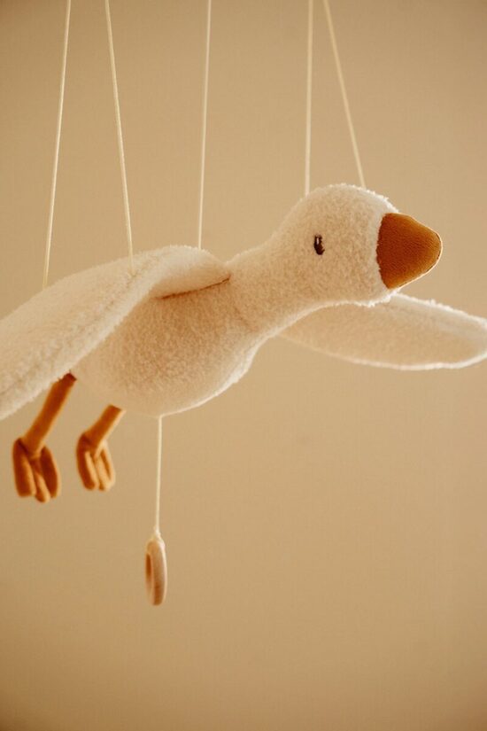 Little Dutch Muzikālā Rotaļlieta Flying Little Goose – Newborn Naturals